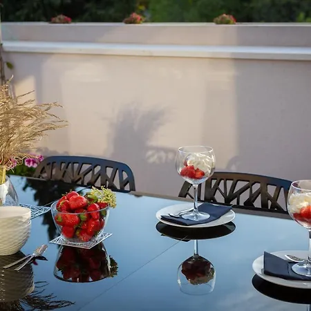 Appartement Scorpaena With Shared Pool Zadar