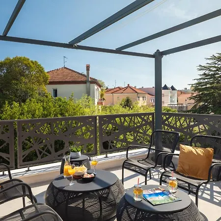 Appartement Scorpaena With Shared Pool Zadar