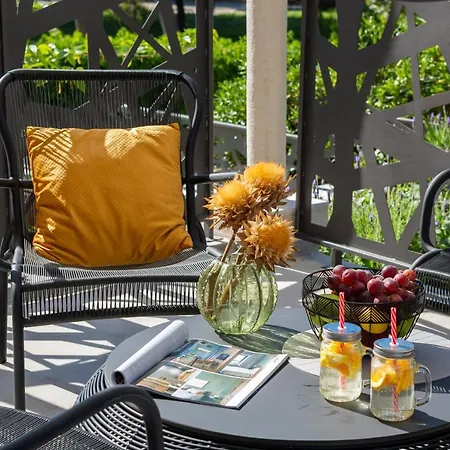 Appartement Scorpaena With Shared Pool