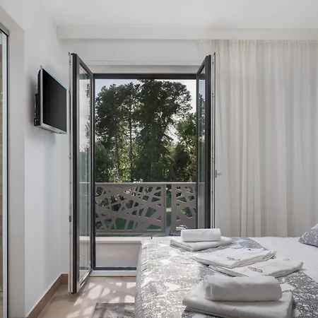 아파트 Scorpaena With Shared Pool *